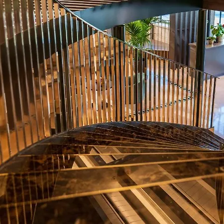 Leonardo Da Vinci מלון 4*