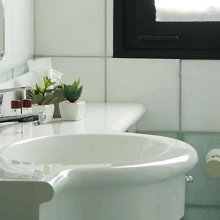 Leonardo Da Vinci Hotel Erba