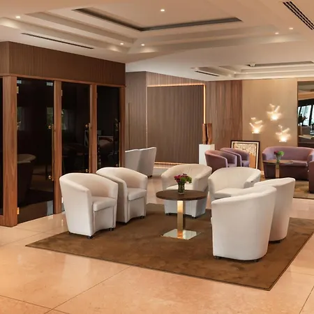 Hotell Leonardo Da Vinci 4*