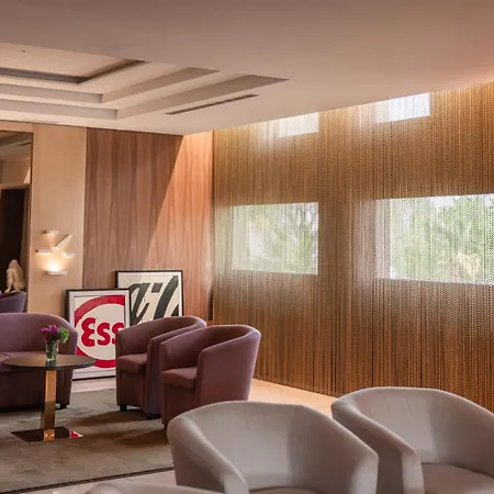 מלון Leonardo Da Vinci 4*