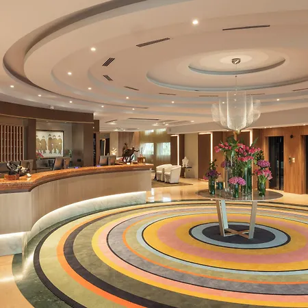Hotell Leonardo Da Vinci Erba