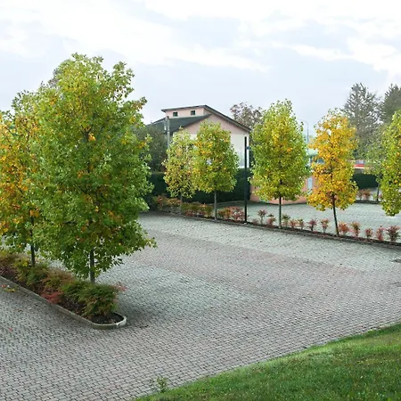 Leonardo Da Vinci Hotell Erba