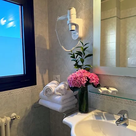 Hotell Leonardo Da Vinci 4*