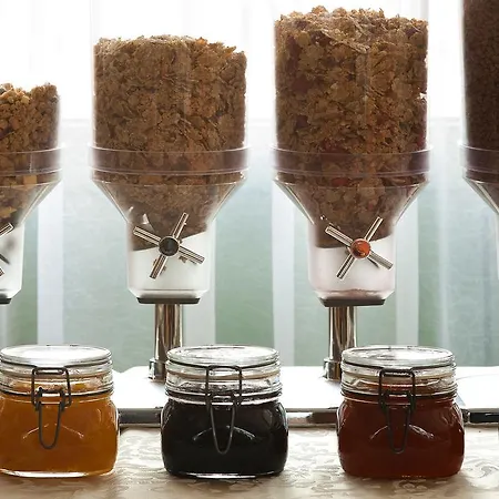 Leonardo Da Vinci Hotel 4*