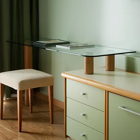 Hotell Leonardo Da Vinci 4*