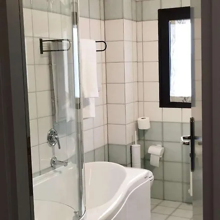 Hotell Leonardo Da Vinci Erba