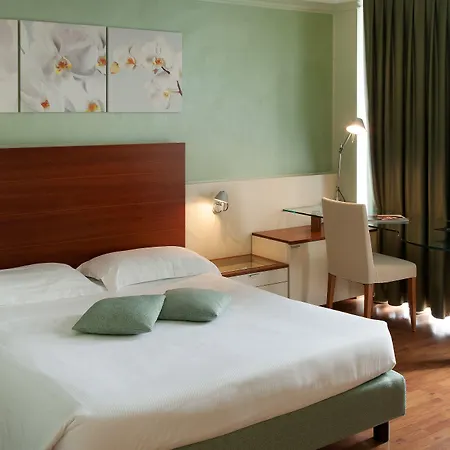 Hotell Leonardo Da Vinci 4*