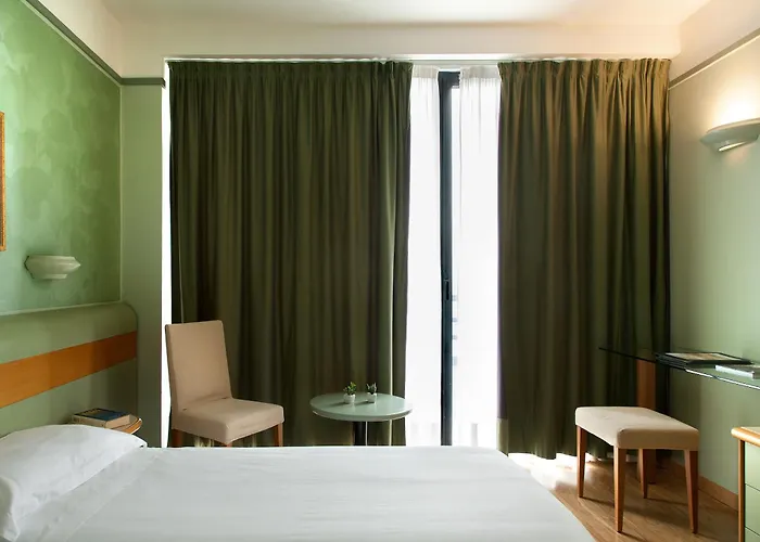 Leonardo Da Vinci Hotell 4*