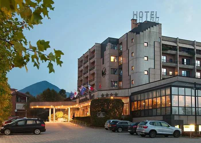 Leonardo Da Vinci Hotel Erba